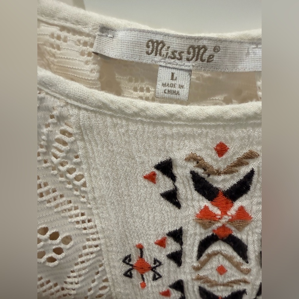 Miss Me Cream Top with Geometric Embroidery - Picture 3 of 3